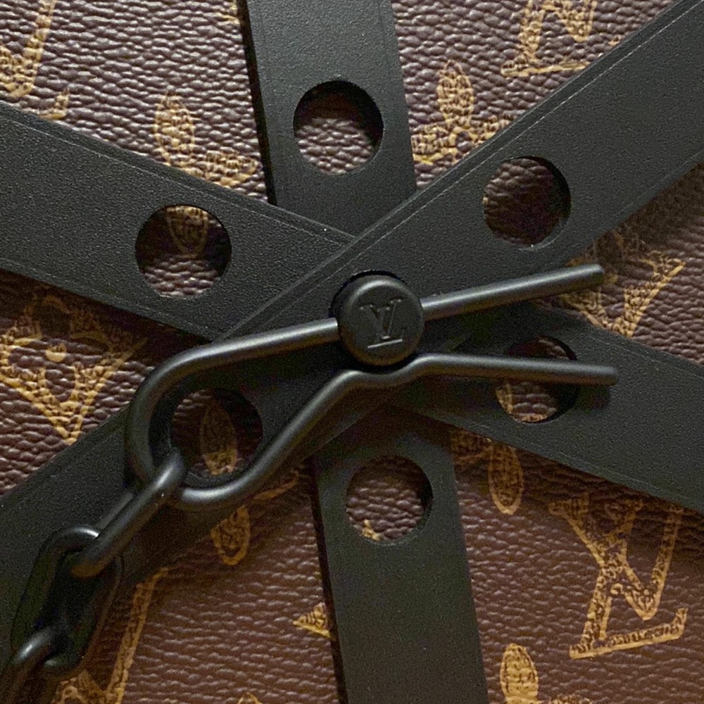 Louis Vuitton Runway Wheel Box Bag from Virgil Abloh Show #7 - Picture 7 of 12